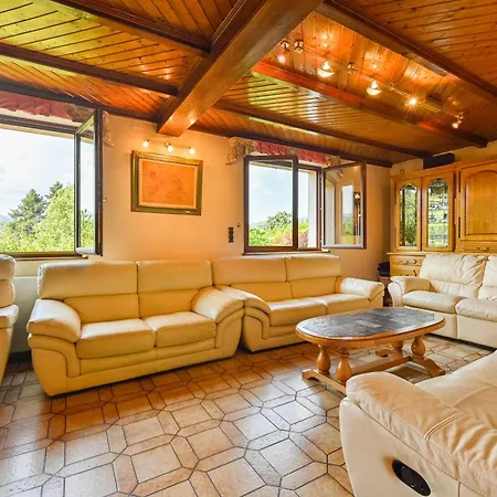 Belle Maison 300m2 - 8 Pieces Grand Sejour Salle A Manger - Cuisine Equipee - 15 Personnes - Vues Panoramiques ! Vila